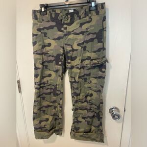 Old Navy ladies camouflage stretch cargo pants cotton lightweight sz 4